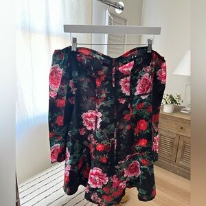 Pretty Little thing mini floral dress/ sold out